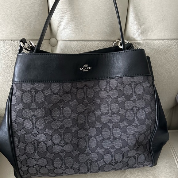 Coach Canvas and leather shoulder bag - Picture 1 of 10